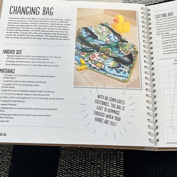 TOTE-ALLY Amazing Bags Pattern Book - Picture 2 of 4